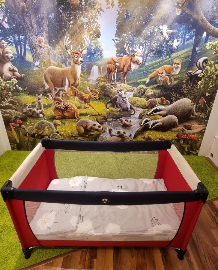 Ruheoase Am Waldrand - Auf 90Qm Sind Nicht Nur Die Eltern Und Bis Zu 5 Kinder Willkommen, Auch Hunde Und Katzen Sind Willkommen Laichingen Exteriér fotografie
